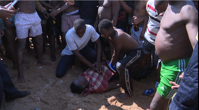 afongamento_na_praia_de_niassa.png