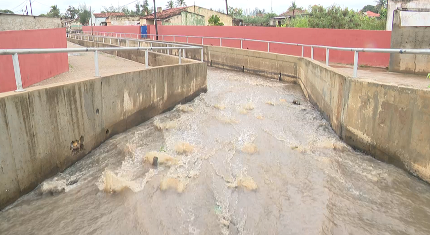 escoamento_de_agua_matola.png